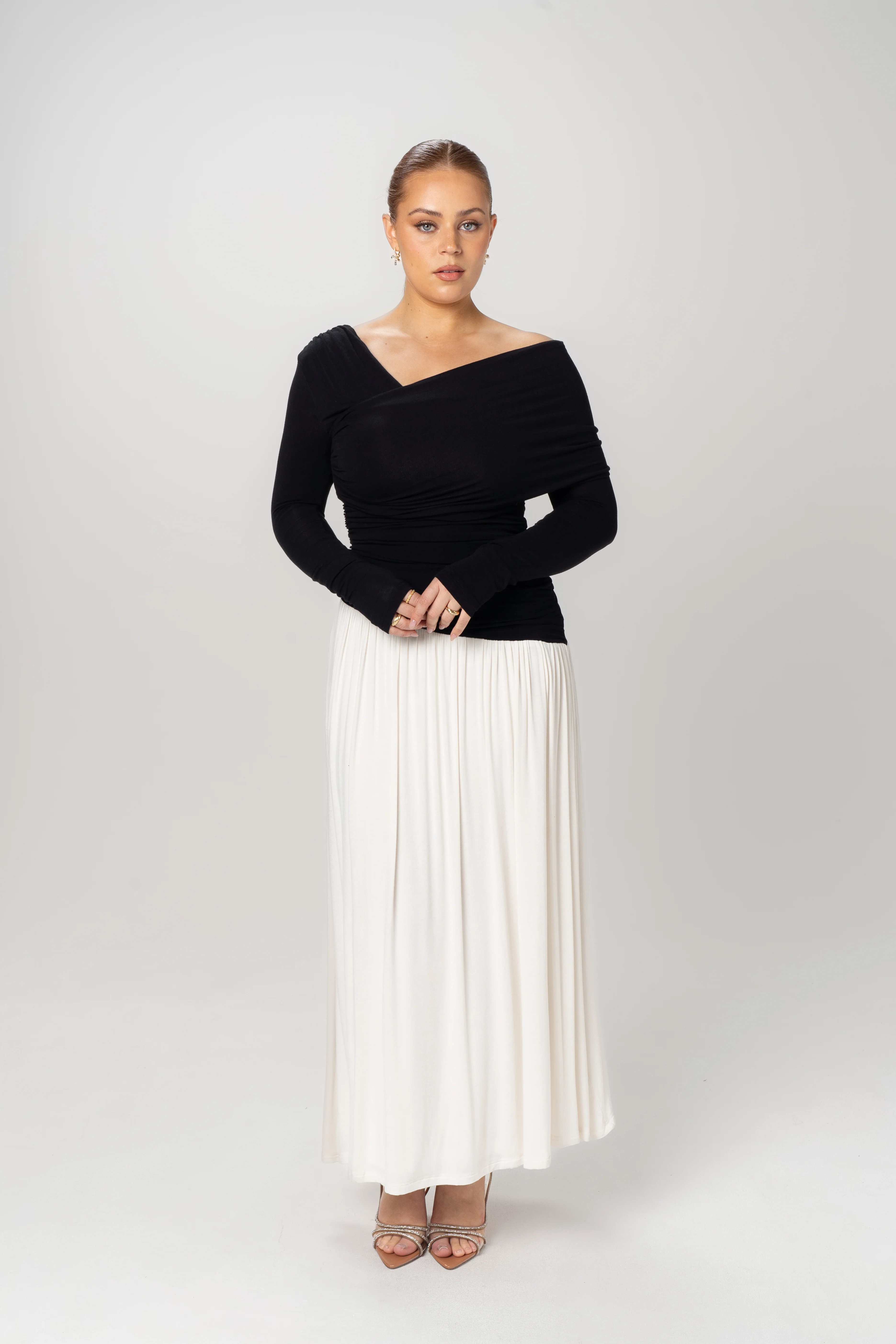 Daniela Black & White Long Sleeve Maxi