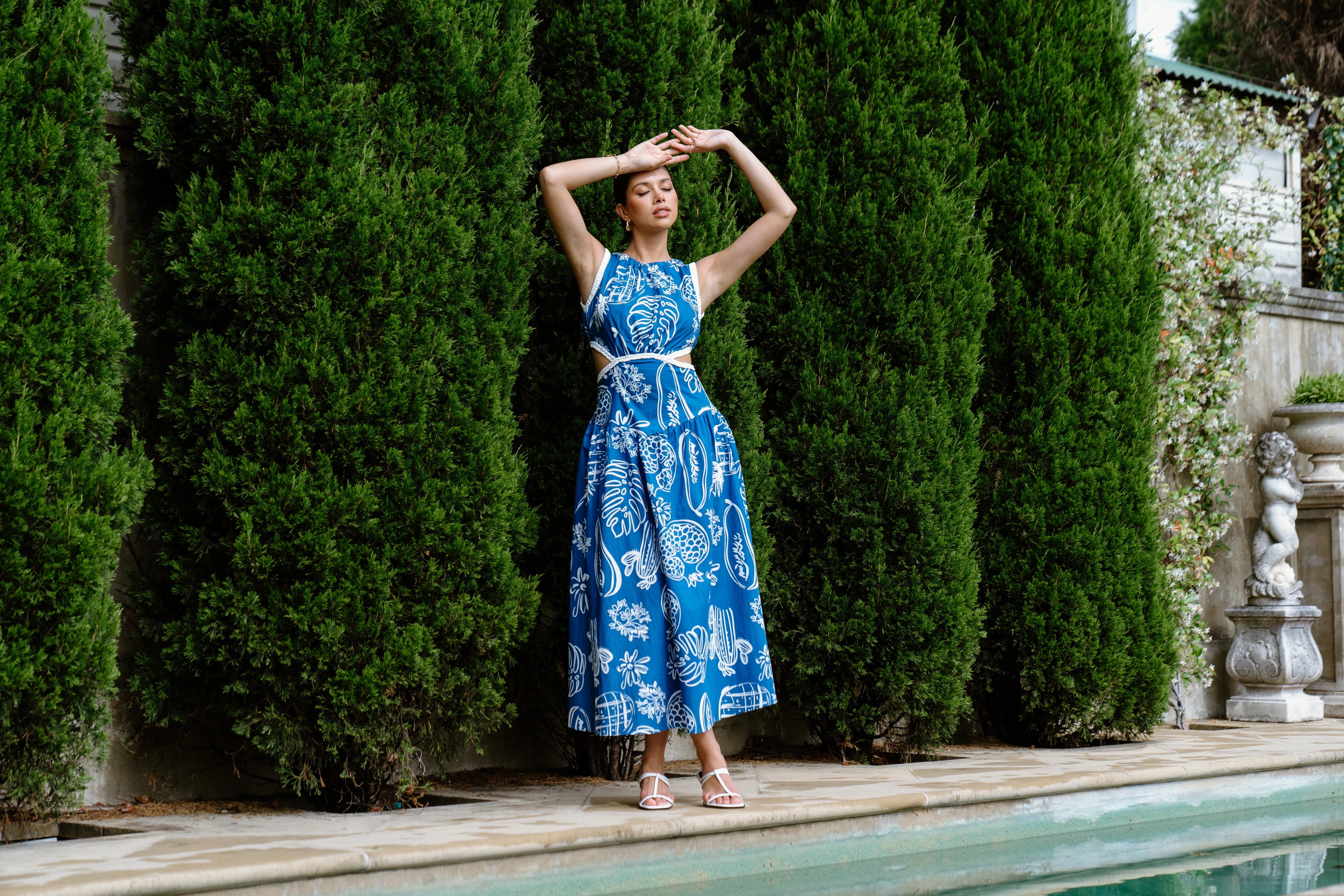 Isla Midi Dress with White Trim - Image 4