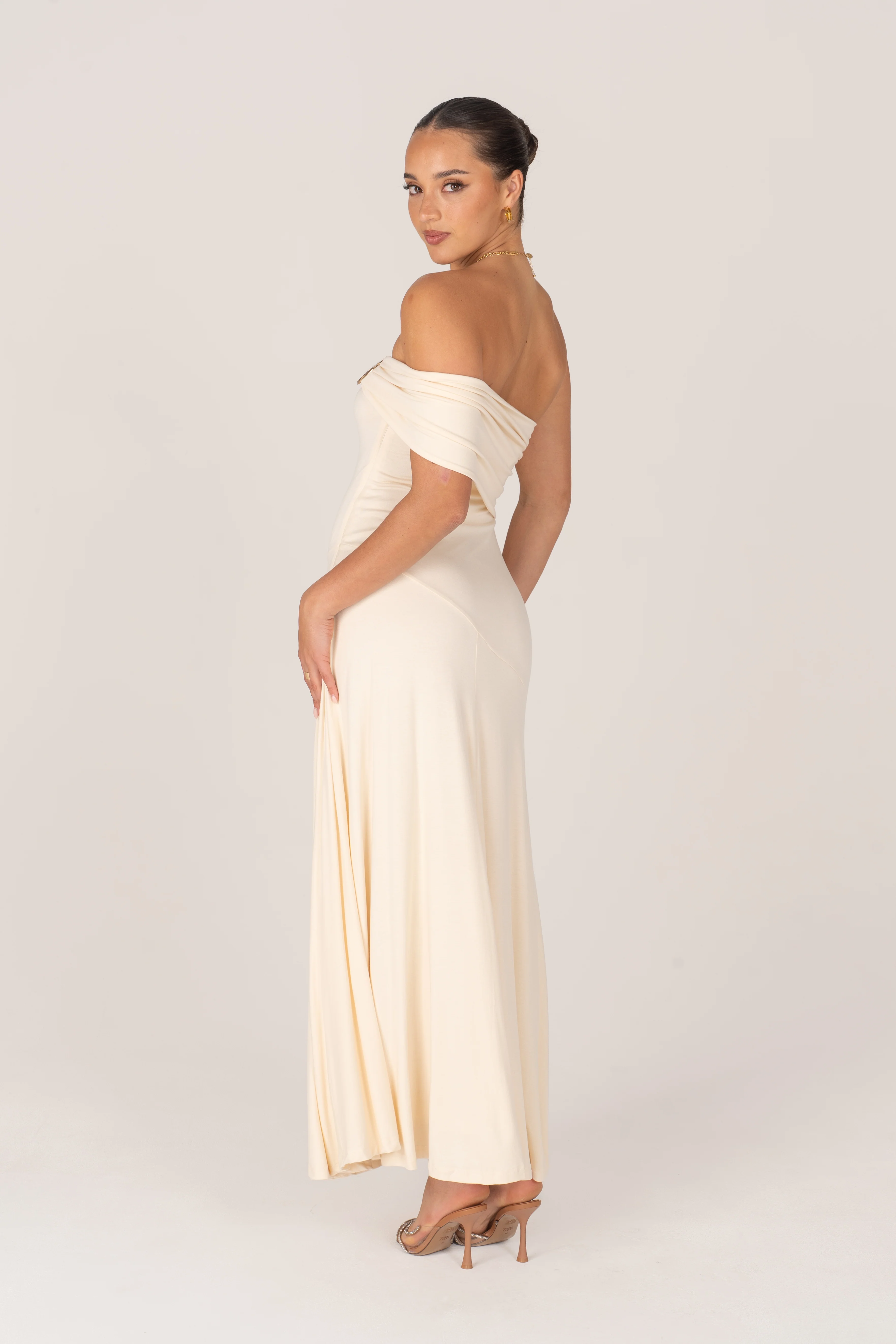 Lacy One-Shoulder Cream Cocktail Dress - Image 3