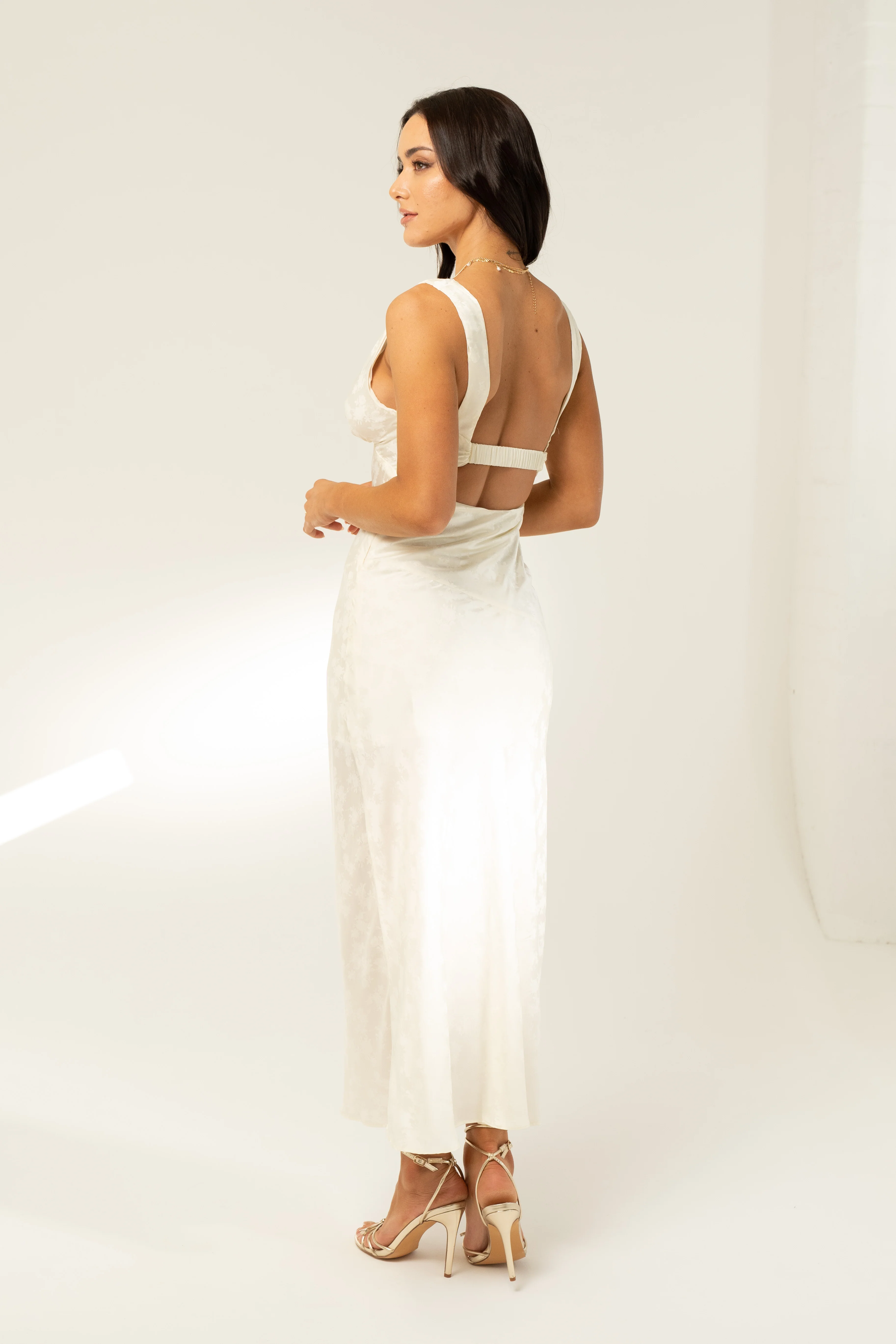 Maddie V-Neck Classic Midi Dress - Image 7
