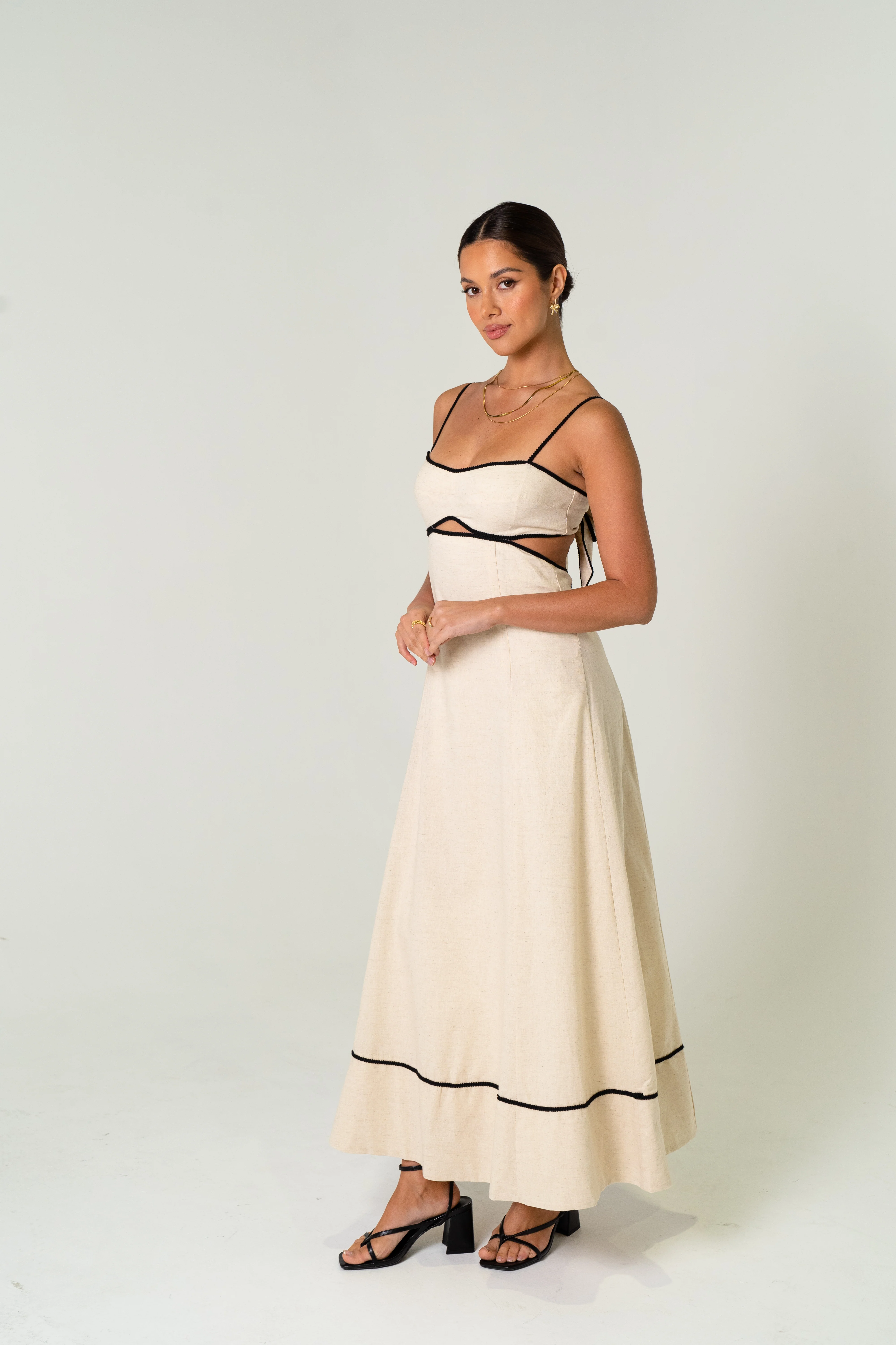 Melissa Linen Maxi Dress with Contrast Trims - Image 9