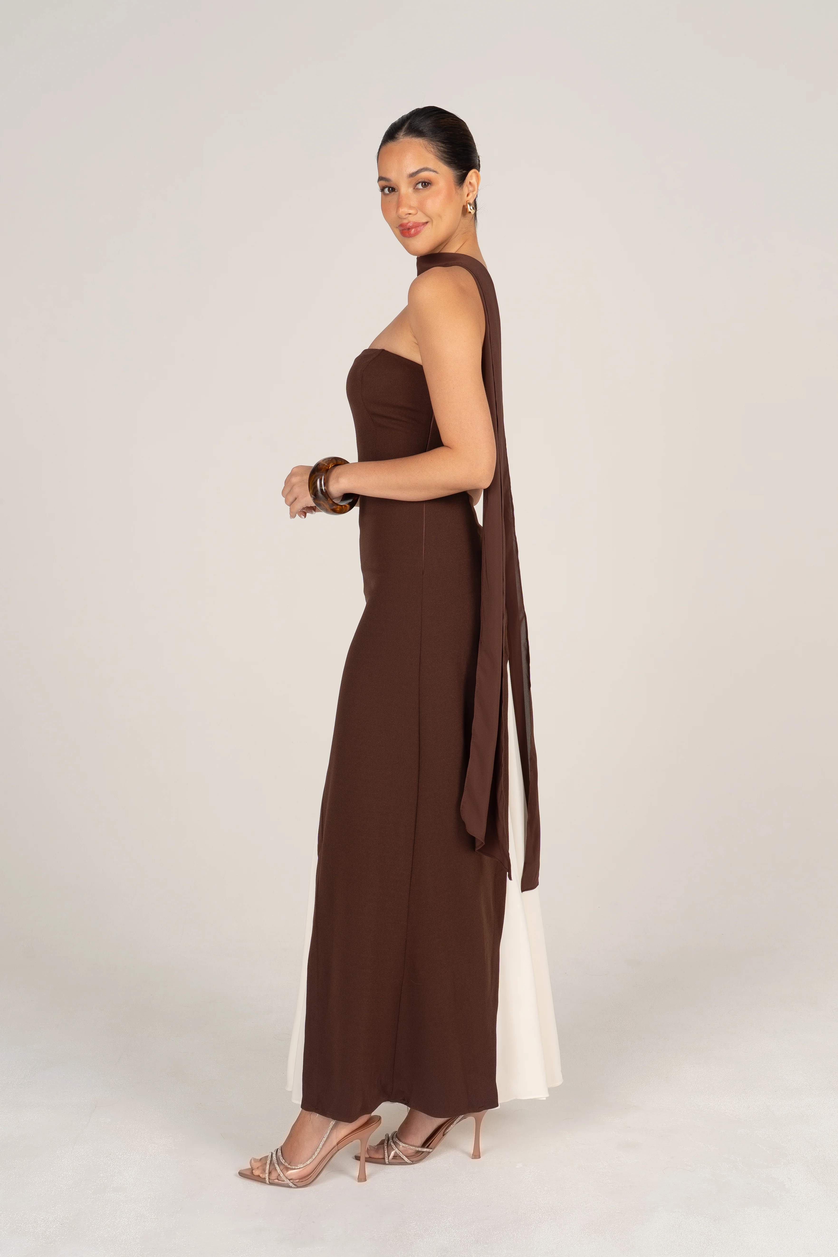 Winona Chocolate Contrast Midi Dress with Detachable Neck Piece - Image 2