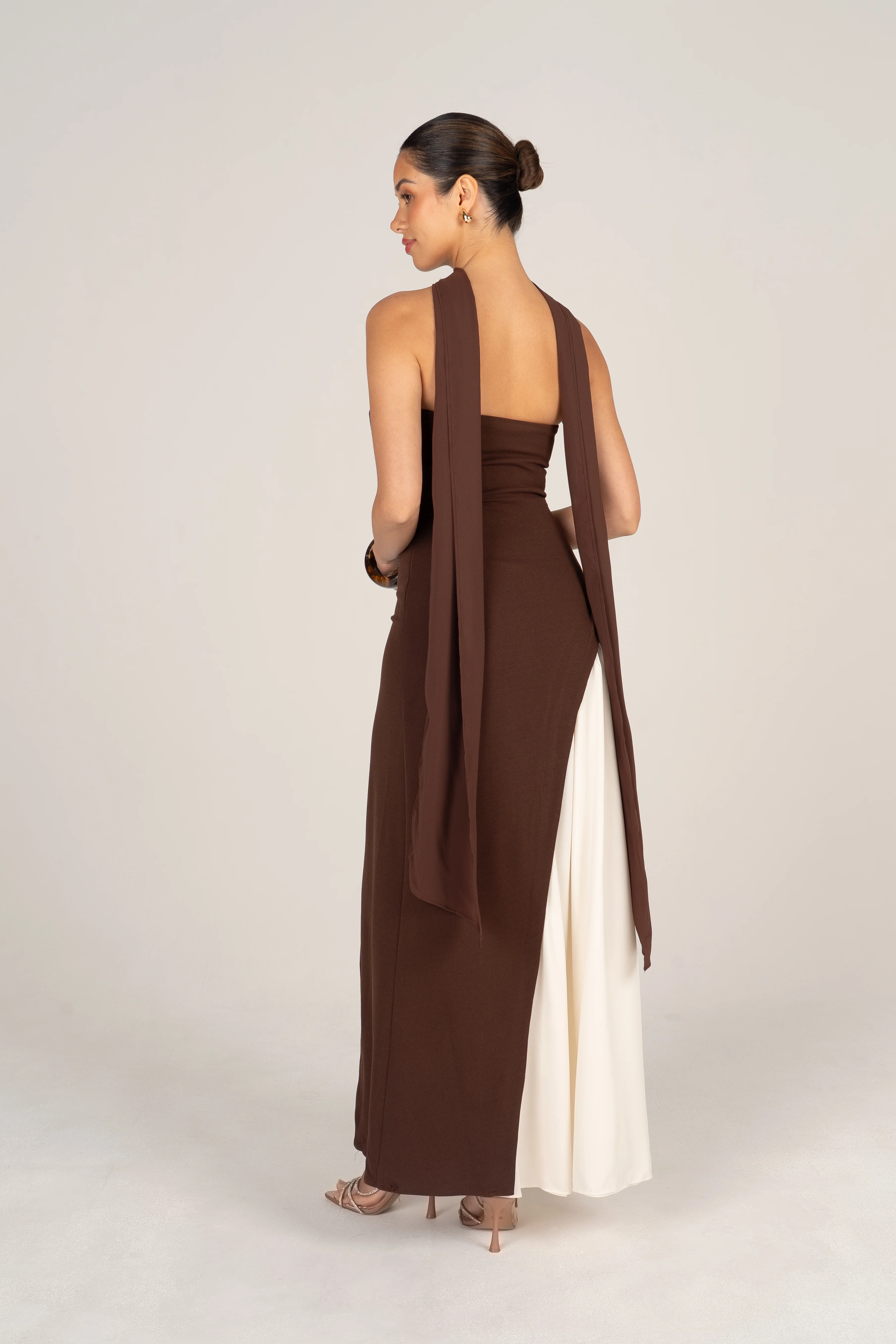 Winona Chocolate Contrast Midi Dress with Detachable Neck Piece - Image 3